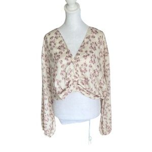 Astr The Label - NWT Long Sleeve Floral Crop Side Zip Blouse Sz L